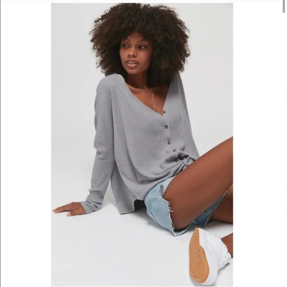 Urban Outfitters Out From Under Gray Jojo Oversized Button Front Thermal Top XS - Picture 1 of 10